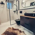 Idyllisches Mit Exklusivem Whirlpool Apartment