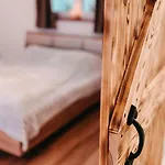 Idyllisches Mit Exklusivem Whirlpool Apartment